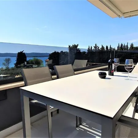 Ivan 게스트하우스 4*