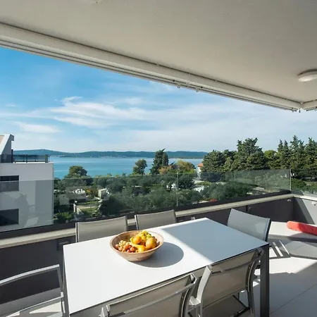 Ivan 게스트하우스 4*