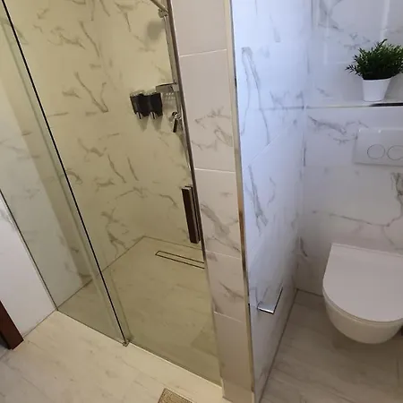 Ivan 게스트하우스 4*