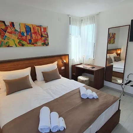 Ivan 4* Sveti Filip i Jakov