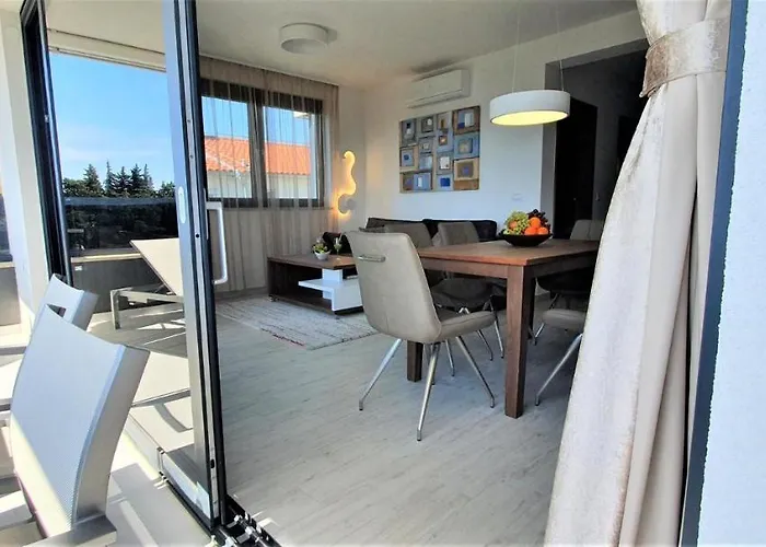 Ivan 4* Sveti Filip i Jakov