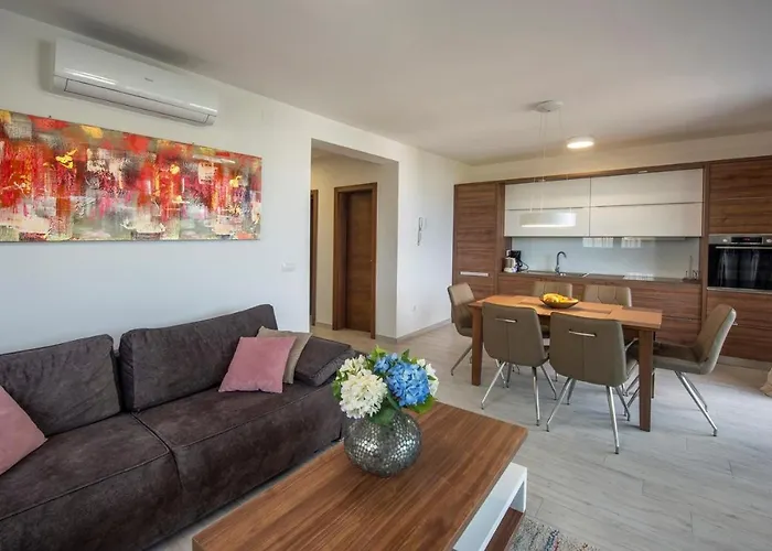 Ivan 4* Sveti Filip i Jakov