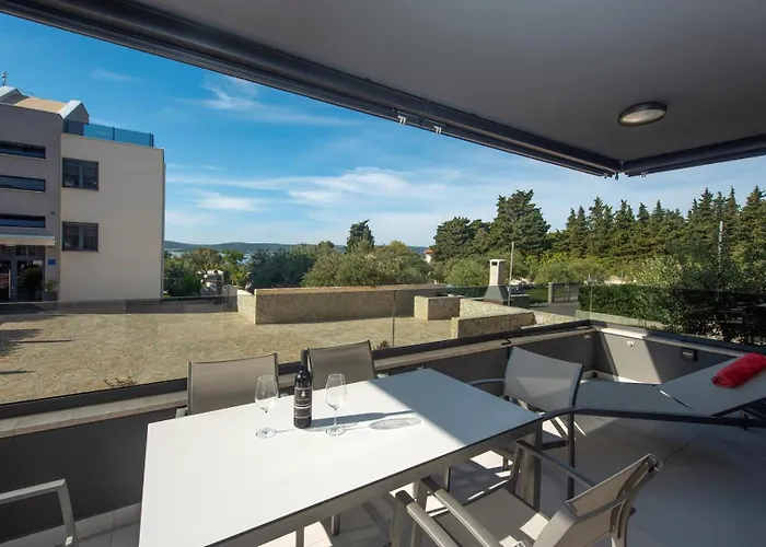 Ivan 4* Sveti Filip i Jakov